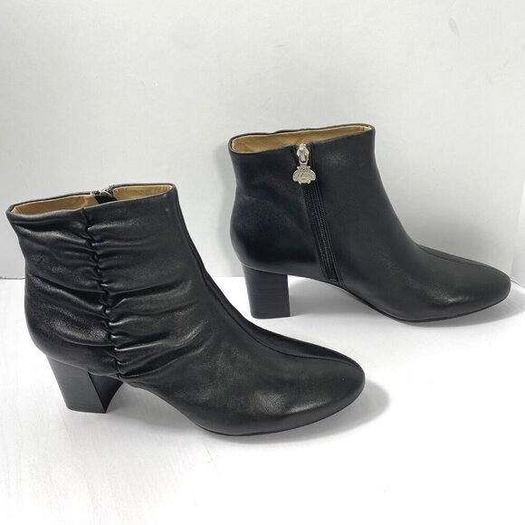 Bettye Muller Deena Booties Sz 9.5M Black Soft Napa Leather Heel Ankle Boots NEW - Picture 3 of 12